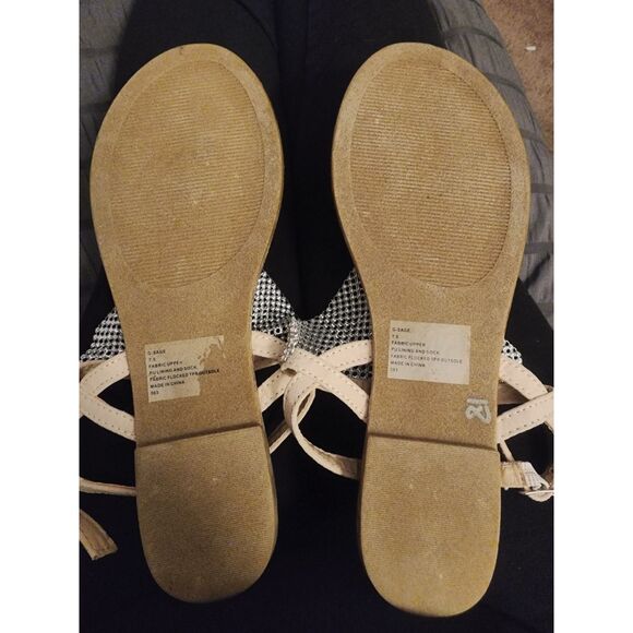 Madden Girl Saandie Rhinestone Sandal Split Toe Slingback Womens Size 7.5 - Picture 6 of 7